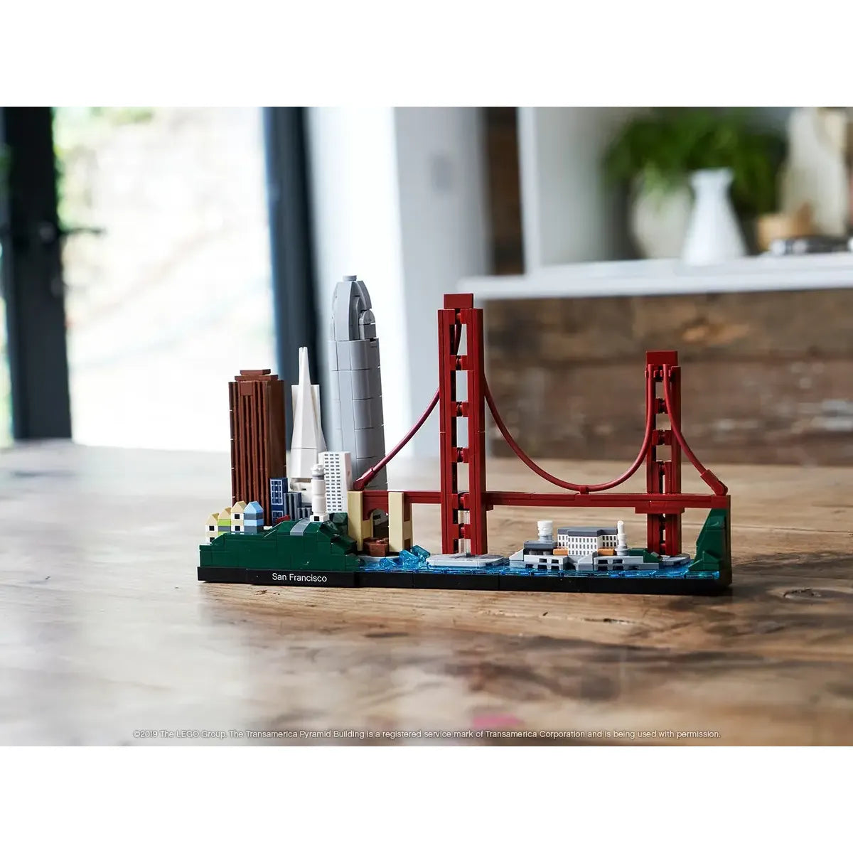 LEGO 21043 – San Francisco