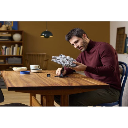 LEGO 75375 - Millennium Falcon