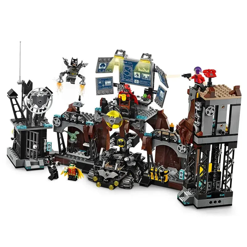 LEGO 76122 - Batcave Invasie Clayface